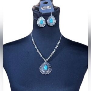 11” adjustable Shyanne Turquoise and Silver Necklace Set